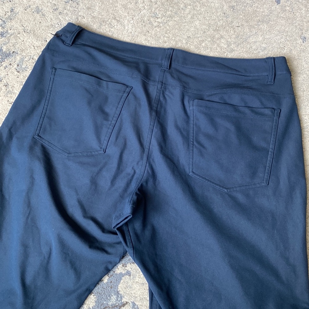 LULULEMON Men's Navy Pants - Picture 4 of 5